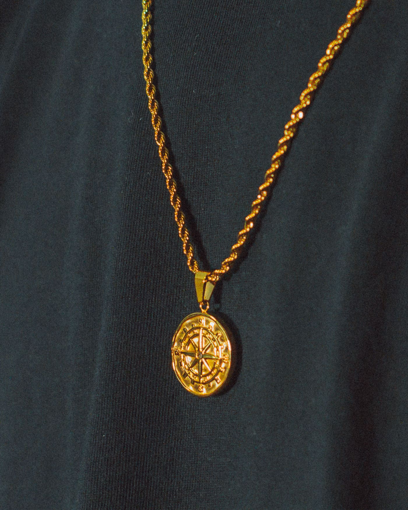 Compass Pendant + Rope 2.5mm - Gold - Stella Club